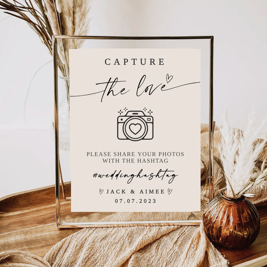 Wedding Photo Sign l Capture the Love Sign l Minimalist Wedding Hashtag Sign l Wedding Social Media Hashtag Sign l Instagram Wedding Sign