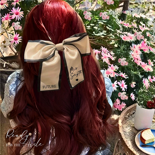 Future Mrs Wedding Bow | Bride Wedding Bow | XXL Wedding Bow | Hen Do Bride Bow | Jumbo Bow with Brides Name | Mrs Hair Bauble | Mrs To Be